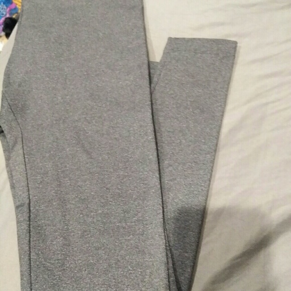 Gorgeous Charcoal Gray Feather Legging Set - Picture 5 of 5